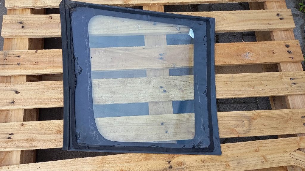 фото №5, Скло кузовна права toyota yaris verso