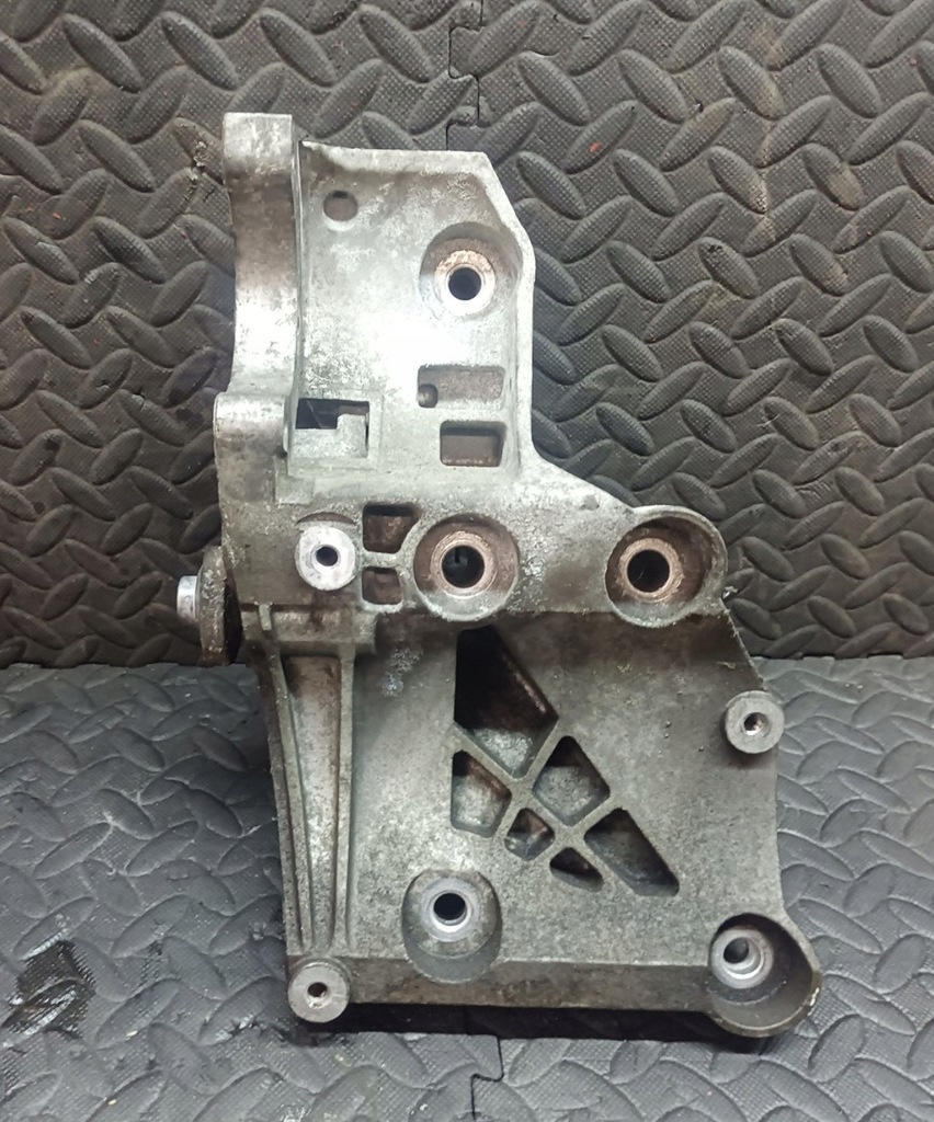 фото №1, Кронштейн кронштейн основа opel insignia 532274354