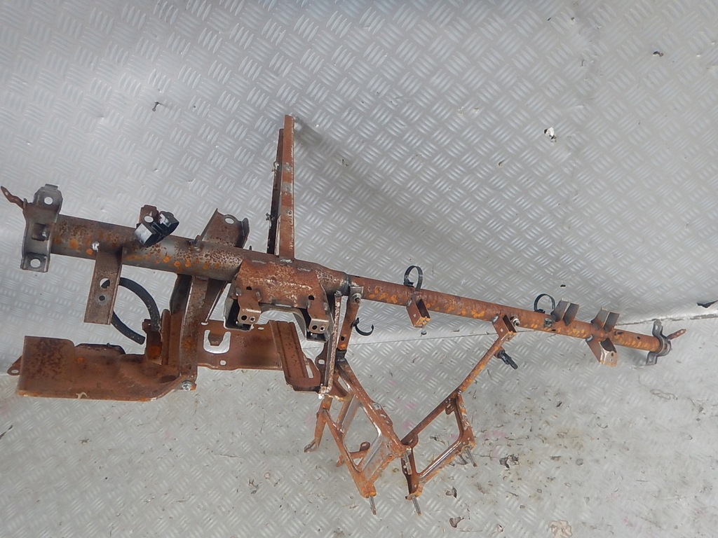 фото №1, Toyota corolla verso ii балка pod панель