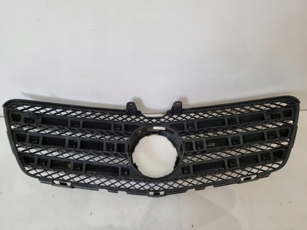 Решітка  решітка радіатора mercedes r-klasa w251 a2518880060 в Україні