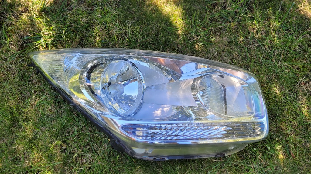 фото №1, Лампа права перед передня kia venga фара правий 92102-1p000