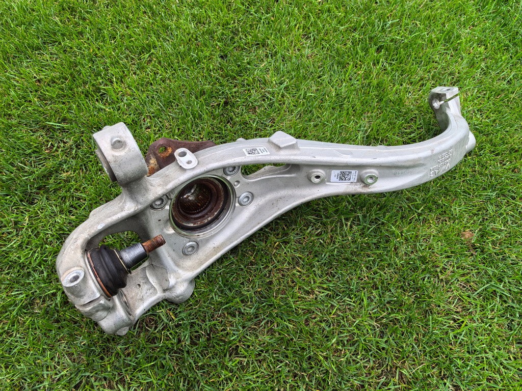 фото №1, Audi lamborghini bentley ступиця шарова опора поворотний кулак права