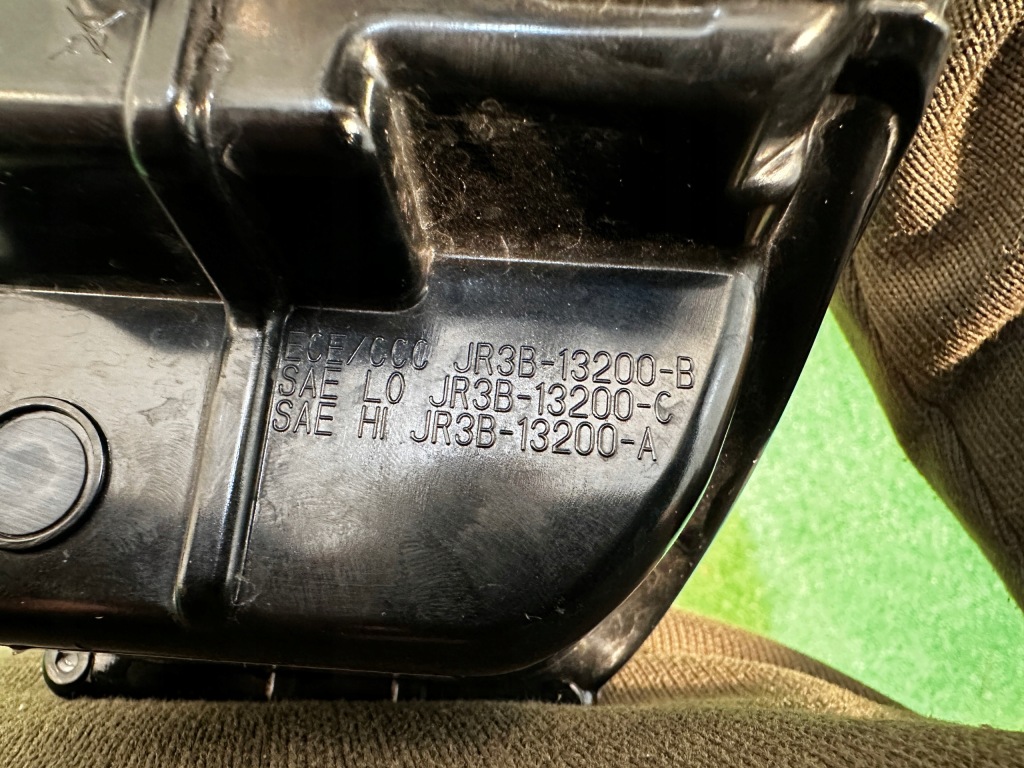 Ford mustang vi рестайлінг  протитуманна фара поворотник правий led jr3b-13200-b Зі Шроту