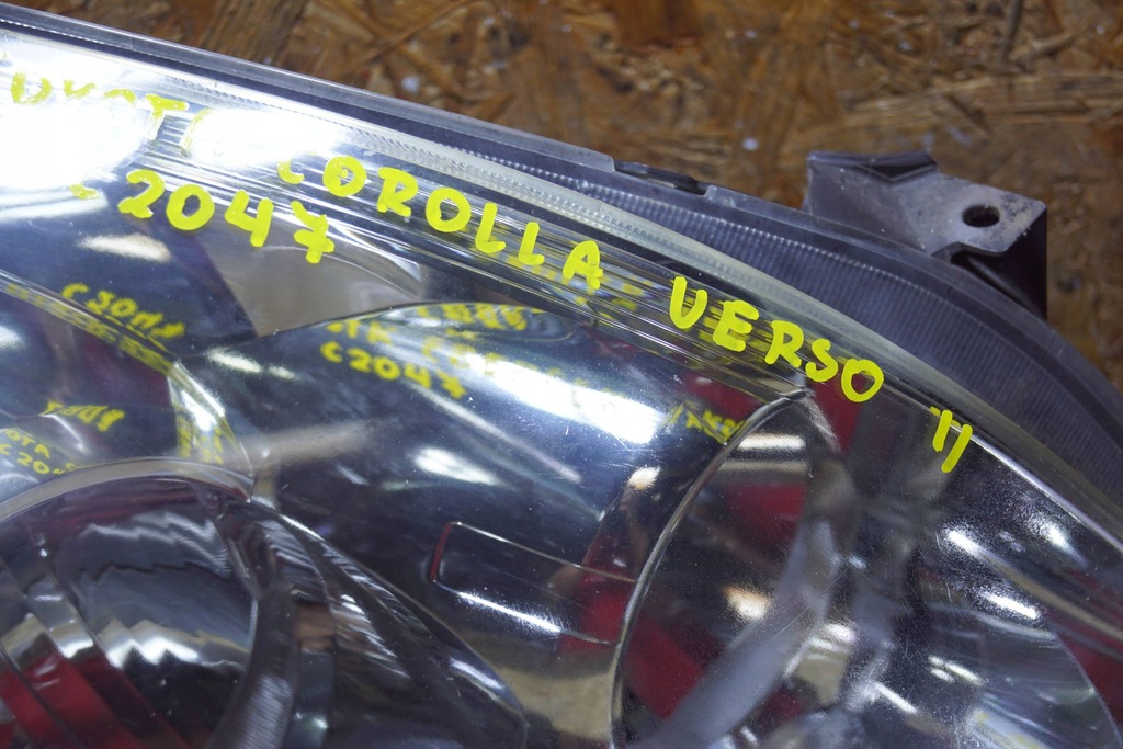 фото №8, Toyota corolla verso ii лампа правий перед c2047