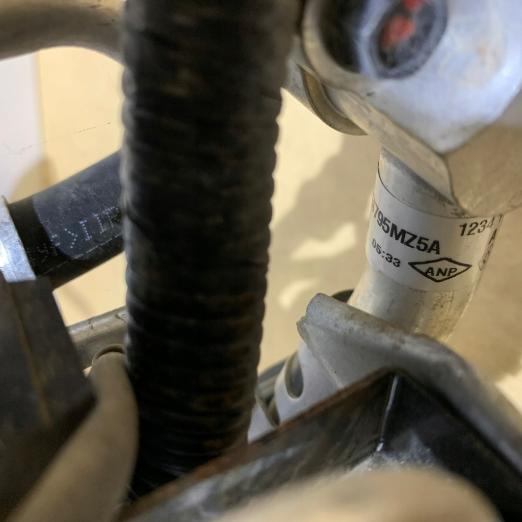 Renault megane v etech шланг кондиционера клапан датчик 924415mz1a Киев