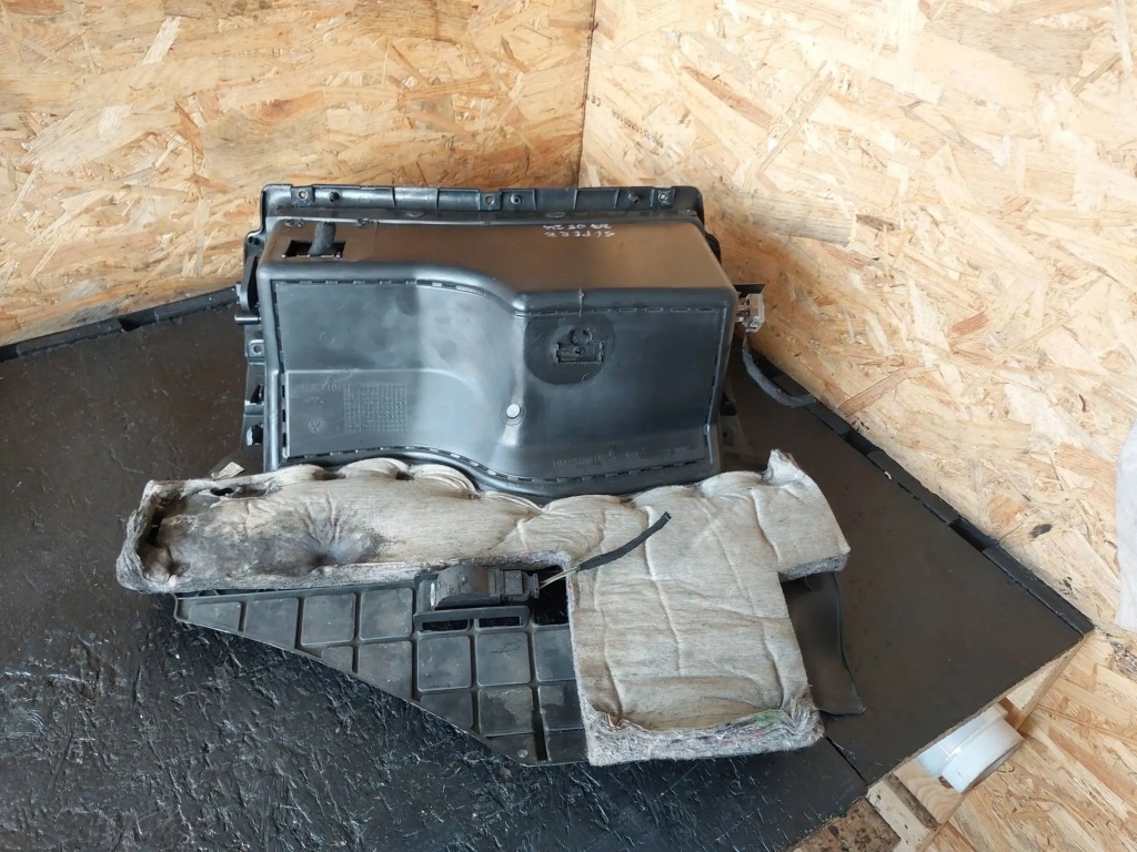 фото №12, Бардачок панели приборной панели skoda superb b5 3u 3b1857101