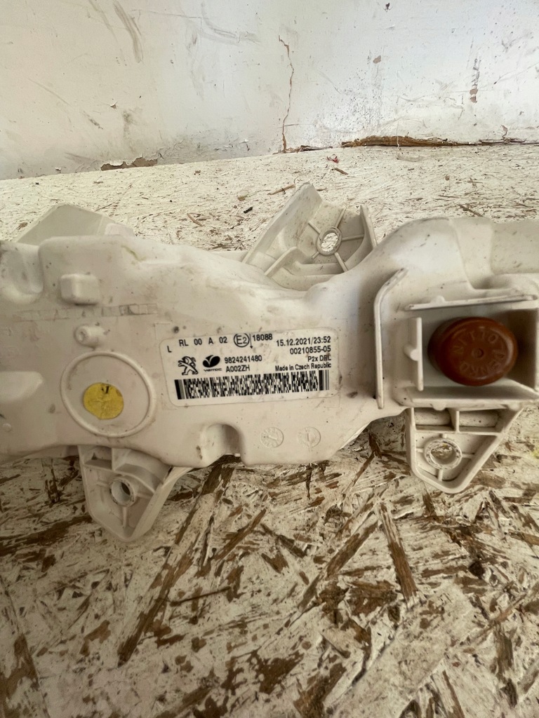 фото №8, Противотуманная фара левый peugeot 208