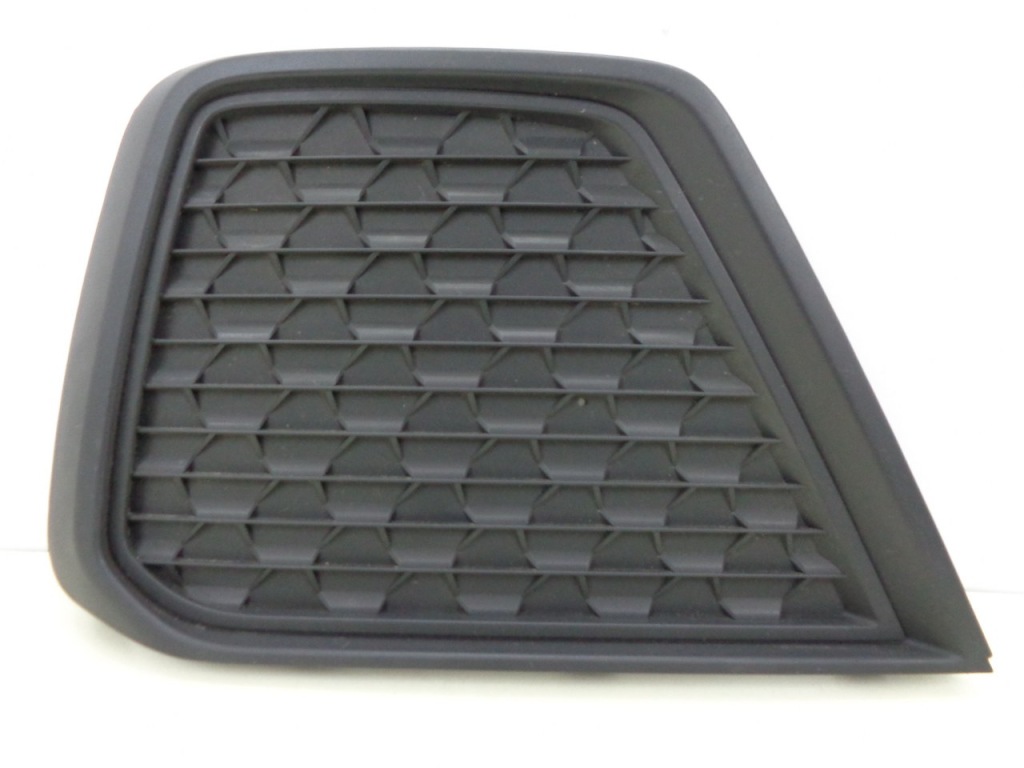 фото №1, Audi a1 82a решётка бампер правый перед