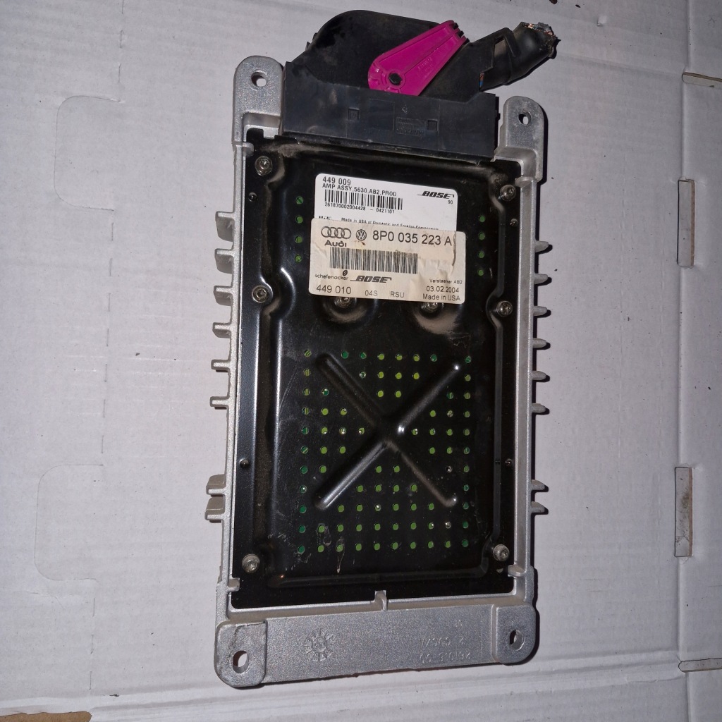 Купити Підсилювач bose audi a3 8p 8p0035223a