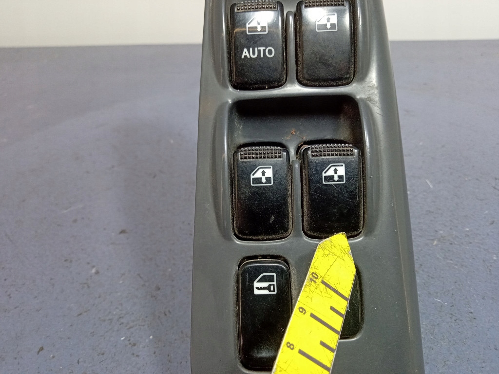 фото №10, Kia cerato i панель переключатель окон левый перед 93570-2f100