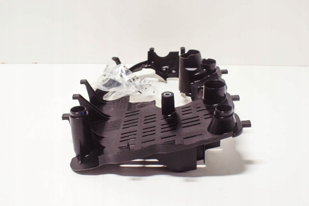 Audi a3 8v поддон масляная двигателя новая оригинальная 06k103138p с Разборки