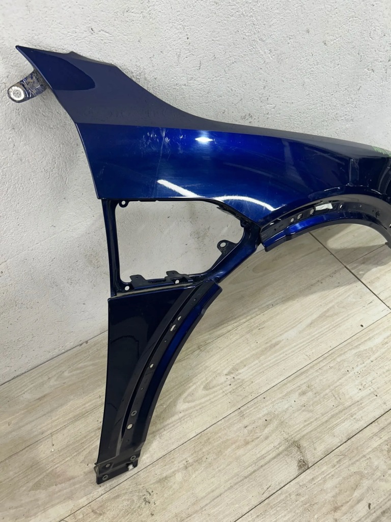 Audi e-tron 4ke крыло правый с Разборки