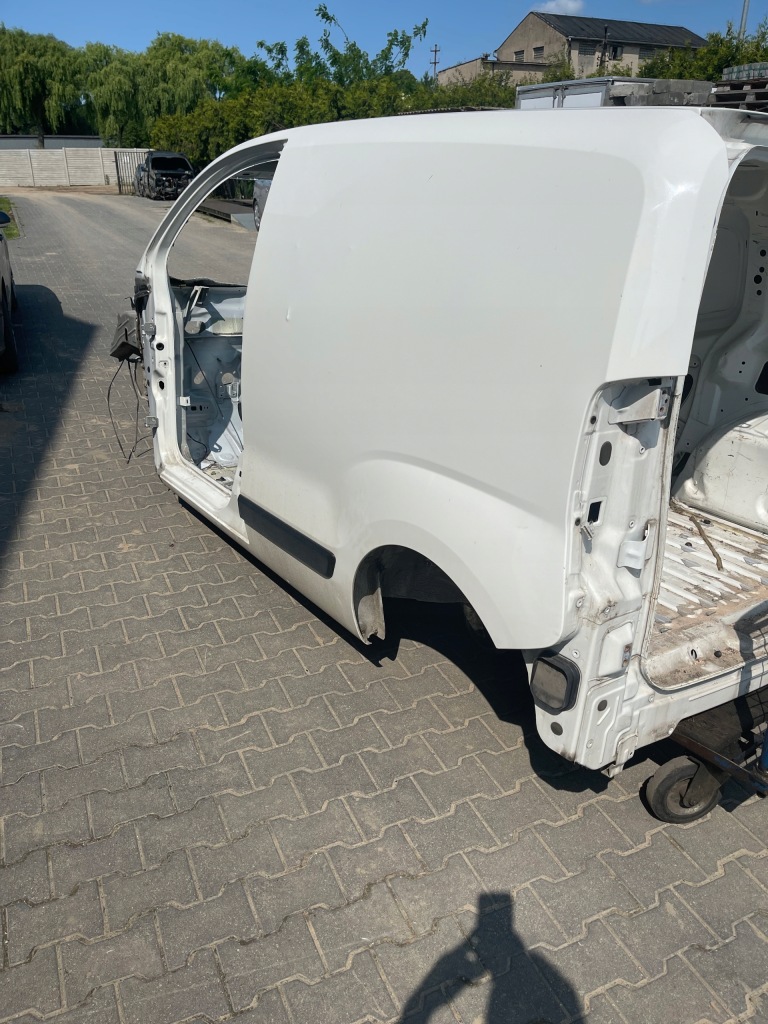 фото №2, Fiat fiorino крила задня правий лівий чверть