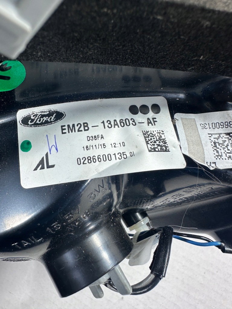Galaxy mk4 фара ліва задня задній led w кришці  em2b-13a603-af Доставка