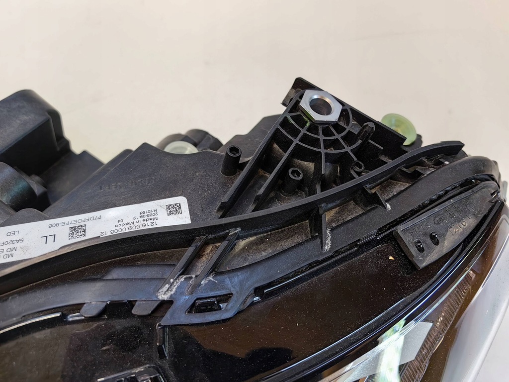 фото №6, Bmw 2 g42 cs gold- лампа full led ліва cała polecam