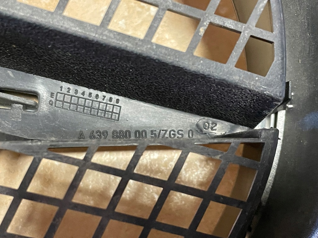 фото №11, Mercedes оригинальный номер a6398800083 решётка радиатора решётка радиатора mercedes vito w639