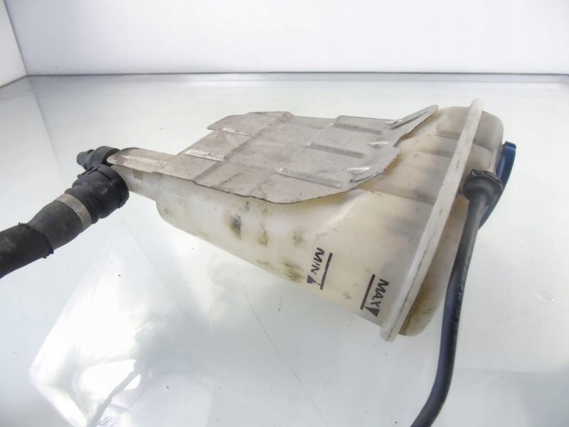 фото №5, Audi a5 8t 3.0 d бачок расширительный 8k0121405