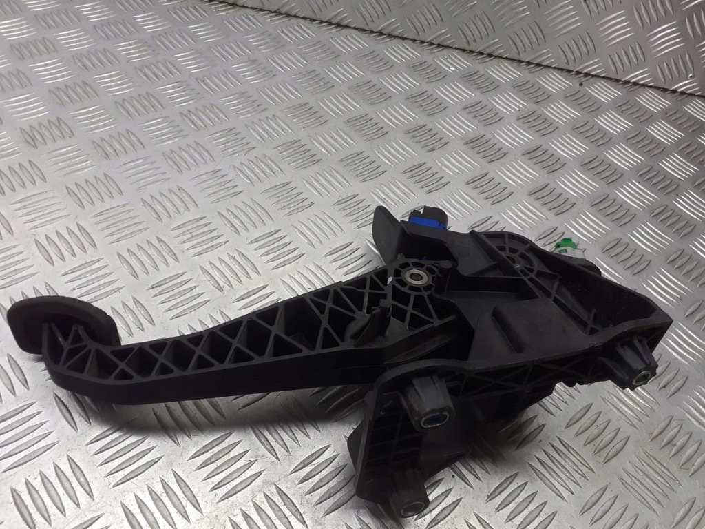 фото №1, Педаль зчеплення dacia lodgy 1.6 465038135r