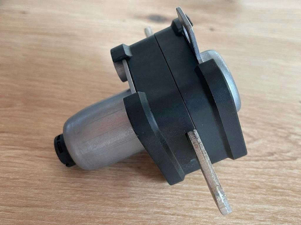 фото №7, Запобіжник напруги 8054001f 8054-01f 2403-p1000040 audi etron 4ke q8