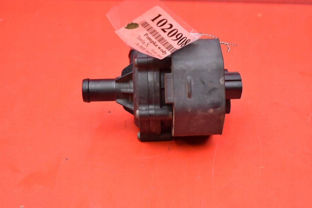 Помпа насос циркуляция воды 1035348-00-f tesla model x 90d 525 km 15-21 в Украине