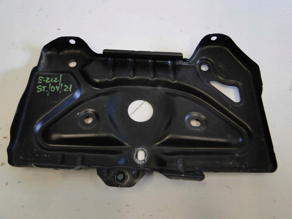 фото №7, Mercedes e klasa w212 212 основание pod аккумулятор