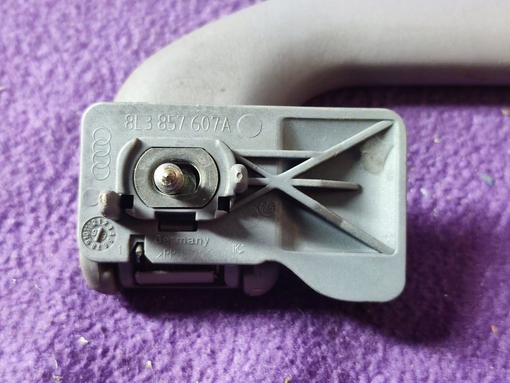 фото №11, Ручка стельовий задня права ліва audi a3 8l 8l3857607a 8l3857608 оригінал