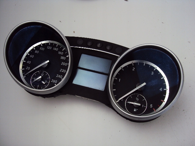 фото №1, Лічильник прилади mercedes r-klasa w251 дизель 05-
