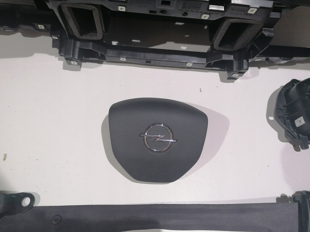 фото №5, Opel vivaro приборная панель консоль подушка безопасности ремни оригинал nowa