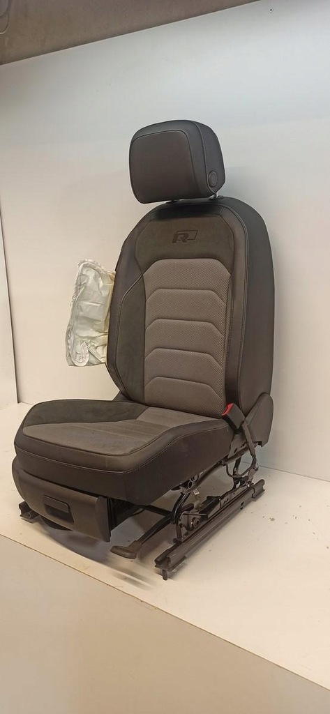 фото №11, Vw tiguan ii r-line сиденья заднее сиденье