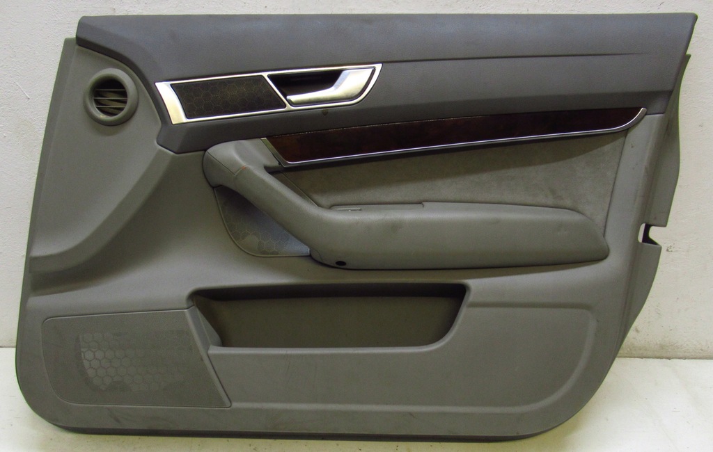 фото №1, Audi a6 c6 обшивка оббивка двері правий перед eu