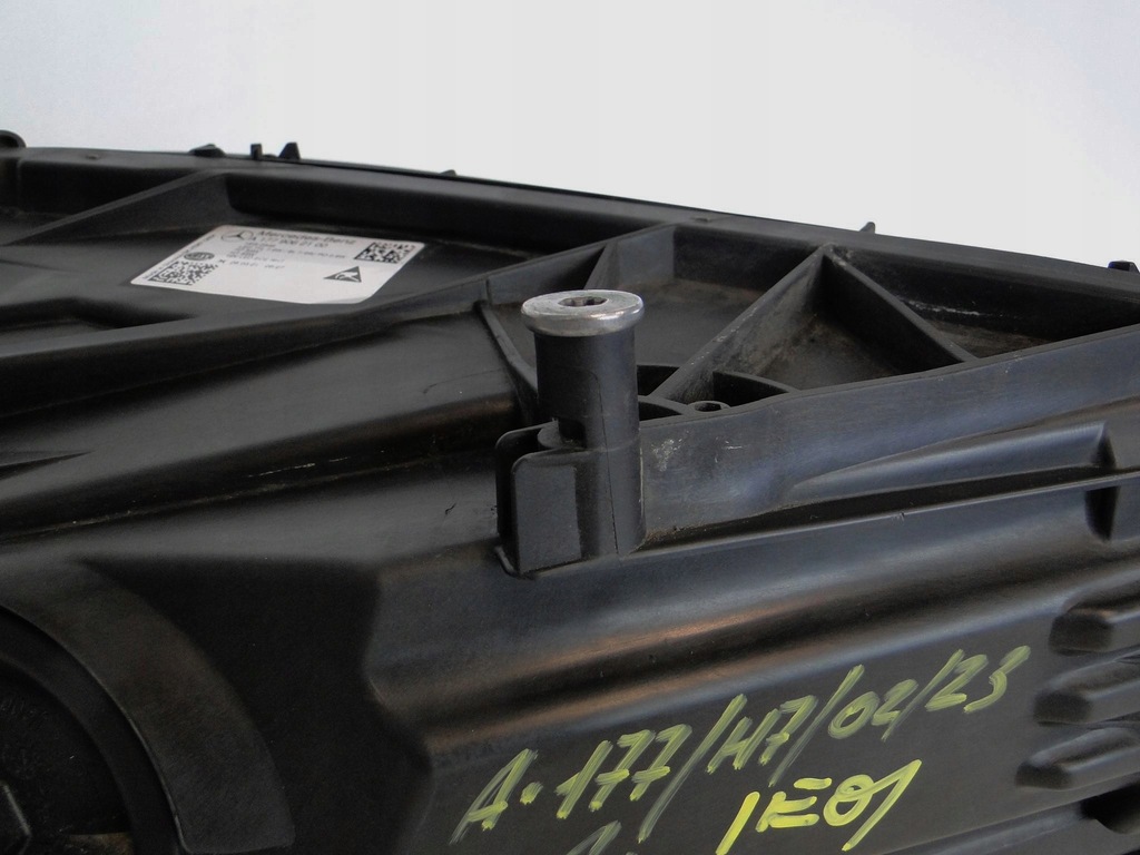 фото №10, Mercedes a w177 177 лампа левая обычная h7 с led drl