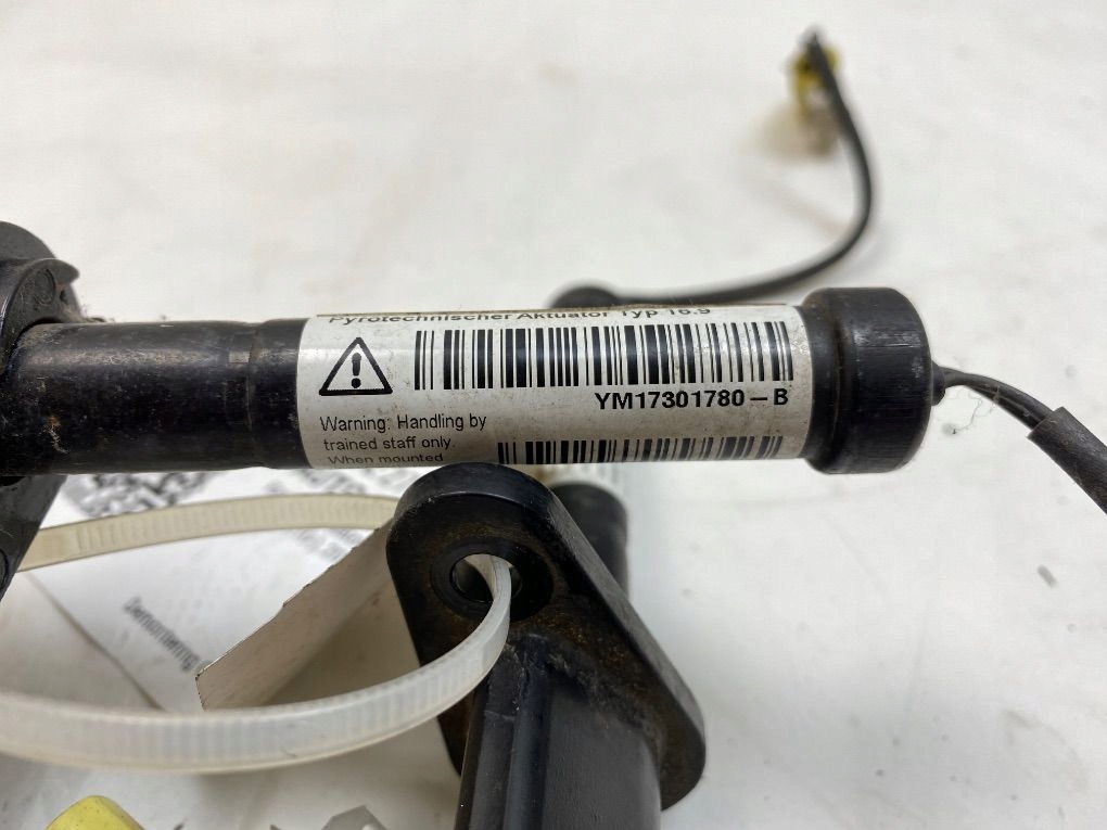 1608313980 набор амортизатор капота peugeot rcz Киев