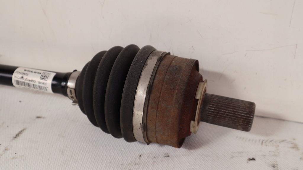 фото №2, Volvo xc60 ii приводной вал левая перед 31325852