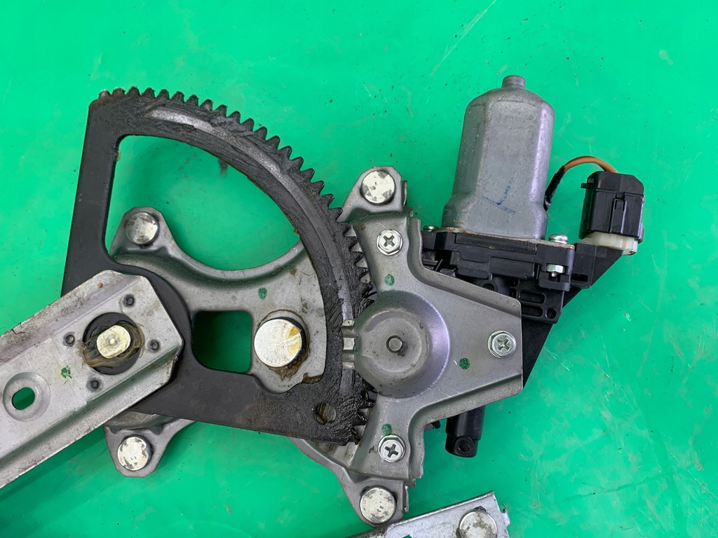 фото №7, Механизм подъемник стекло правый перед 5 дверь 98820-1j100 hyundai i20 i 08-