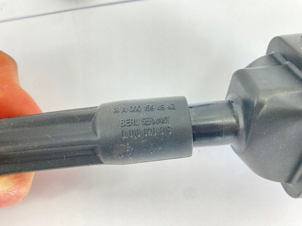 Комплект катушек зажигания катушка зажигания катушки mercedes w203 0001501780 Недорого