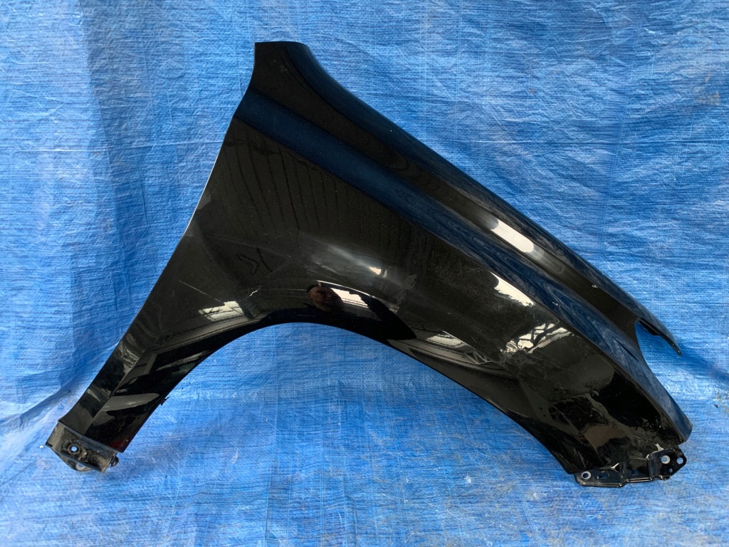 фото №1, Toyota land cruiser 150 правый крыло