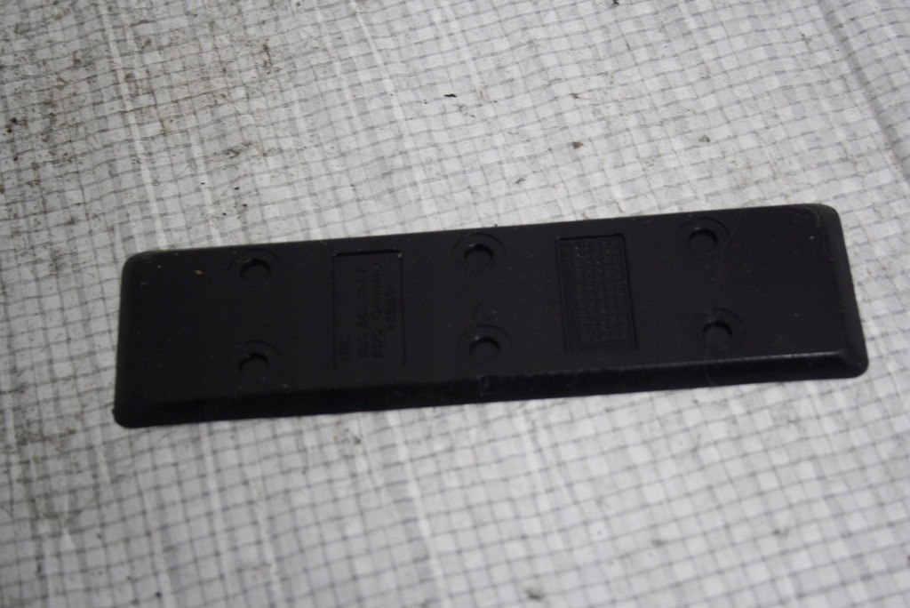 фото №6, Резинка туннель бардачка audi a3 8l lift 8l0863301f