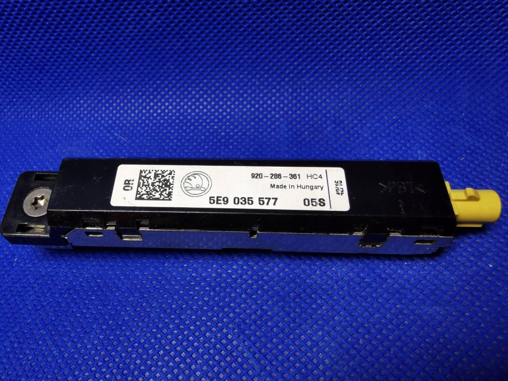 фото №11, Усилитель антенны оригинал skoda octavia iii 5e9035577