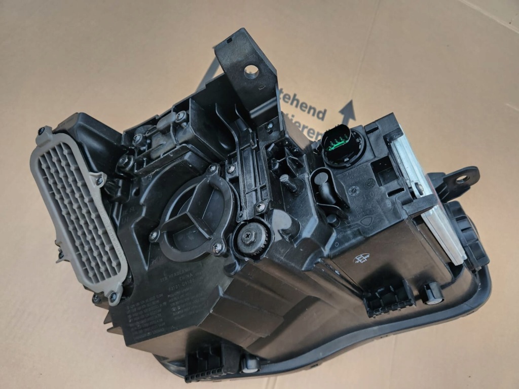 Genesis g70 лампа full led ліва 21- Недорого