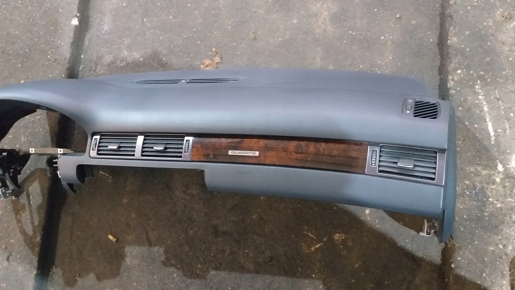 фото №7, Приборная панель консоль подушка audi a6 c5 чёрно szary