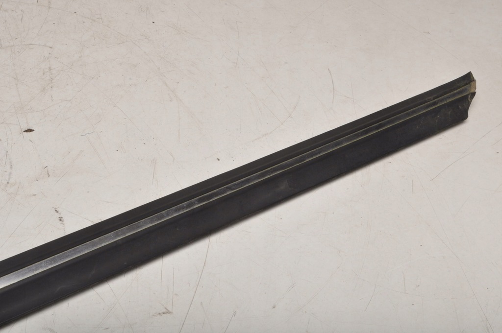 фото №7, Mercedes w172 r172 молдинг стекло подоконная передняя левая