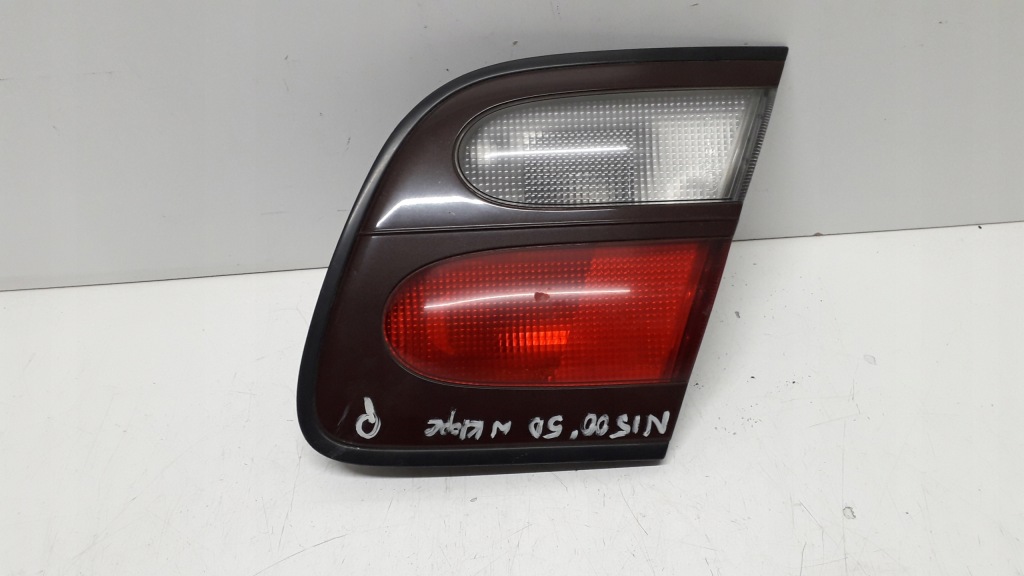 фото №1, Nissan almera n15 hb лампа правая задняя w крышка
