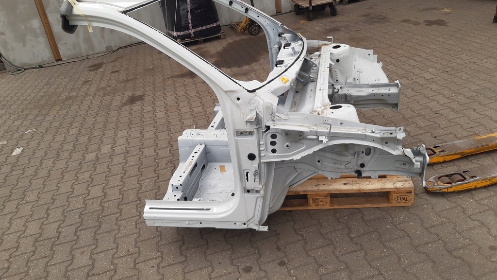 фото №2, Volvo xc40 чверть права перед