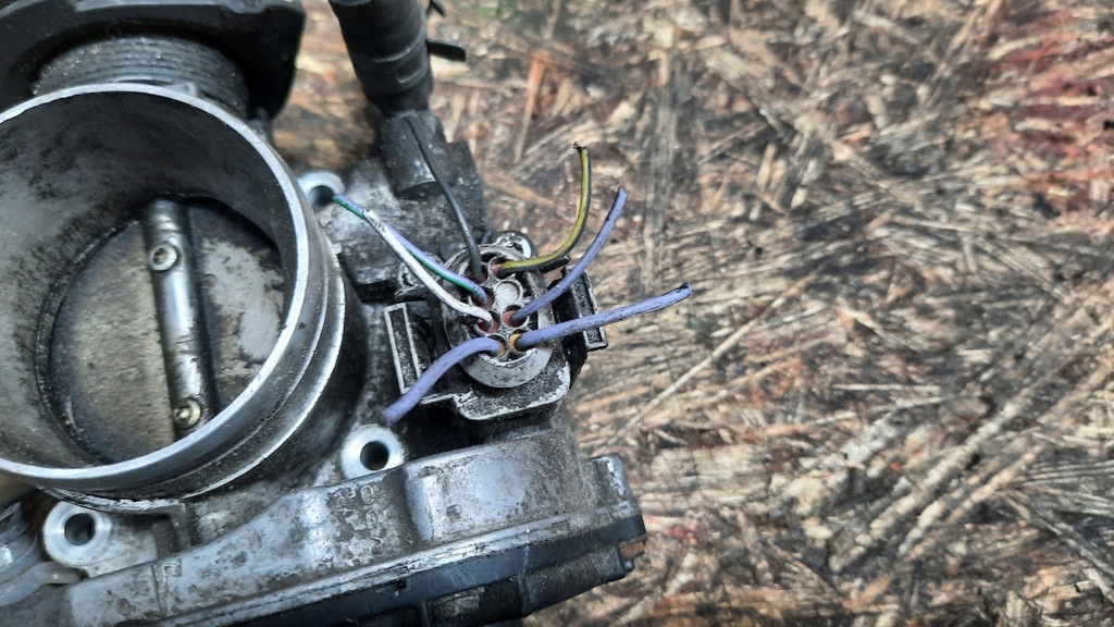 фото №6, Дросельна заслінка vw bora 2.0b 06a133064h