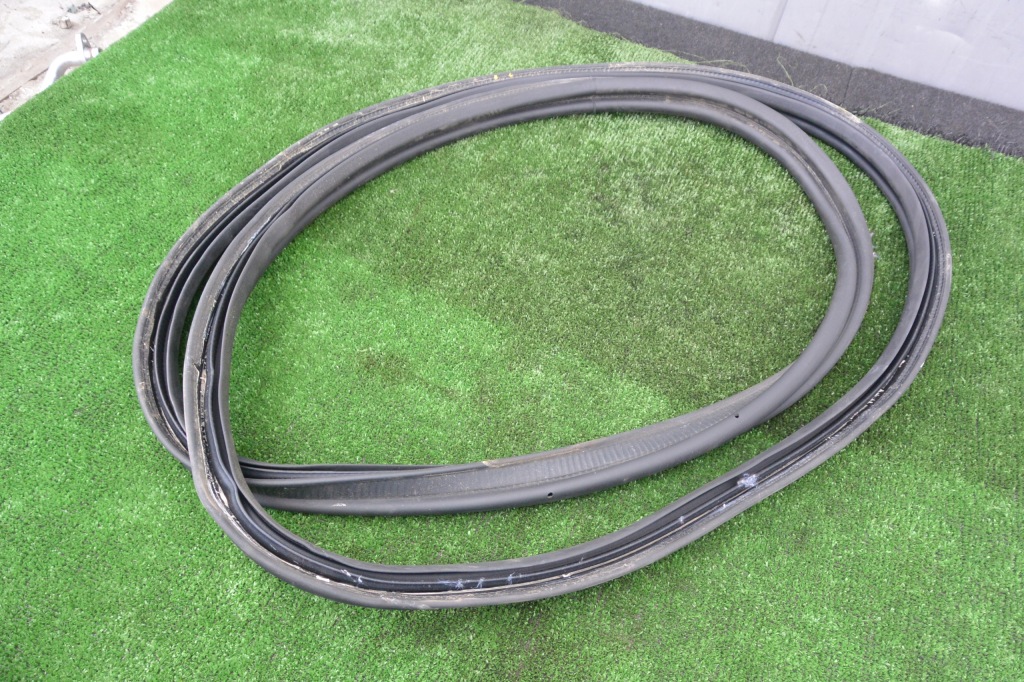 фото №8, Прокладка крышки багажника dacia duster ii