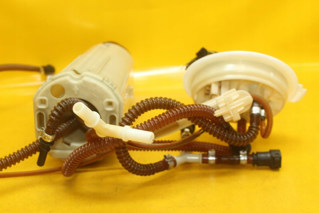 Насос пального правий audi a8 d3 vw phaeton 4.2 b 4e0919679d 3d0919087a Київ