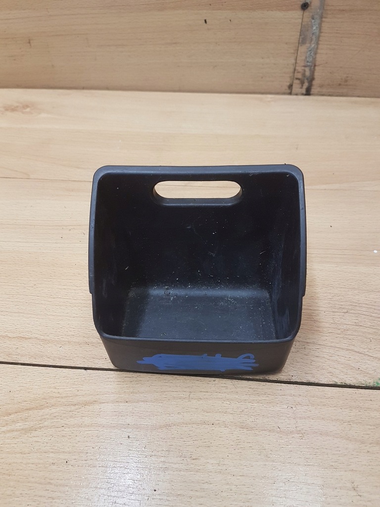 фото №1, Вкладыш пепельницы mercedes w220