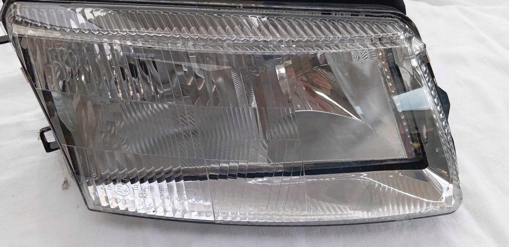 фото №1, Лампа передня права - przed lift - vw passat b5