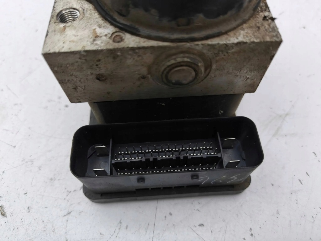 фото №3, Volvo v50 2009 насос abs