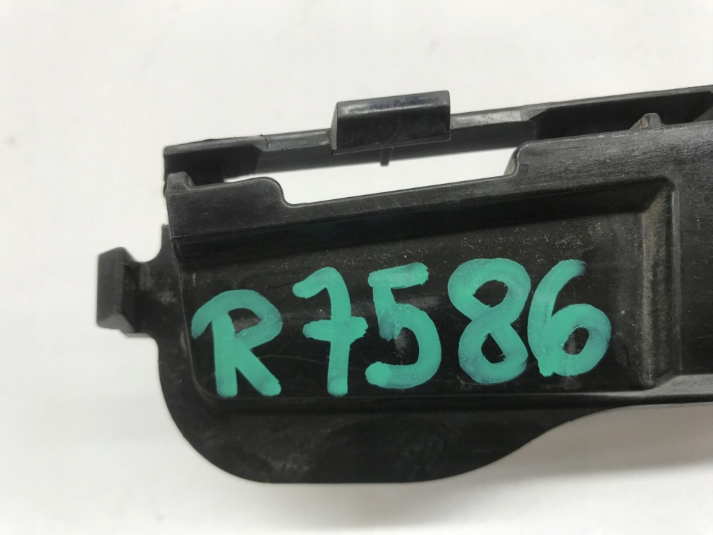 фото №9, Tesla 3 напрямна бампера заднього 1083990-00-j лівий